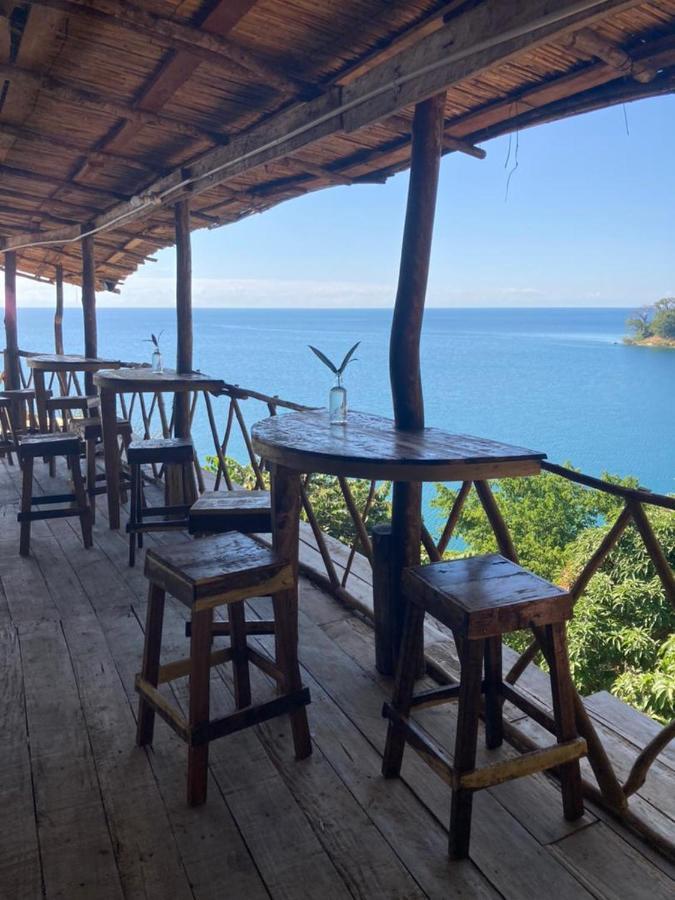 Soul Rebel Lodge & Backpackers Nkhata Bay Exterior foto