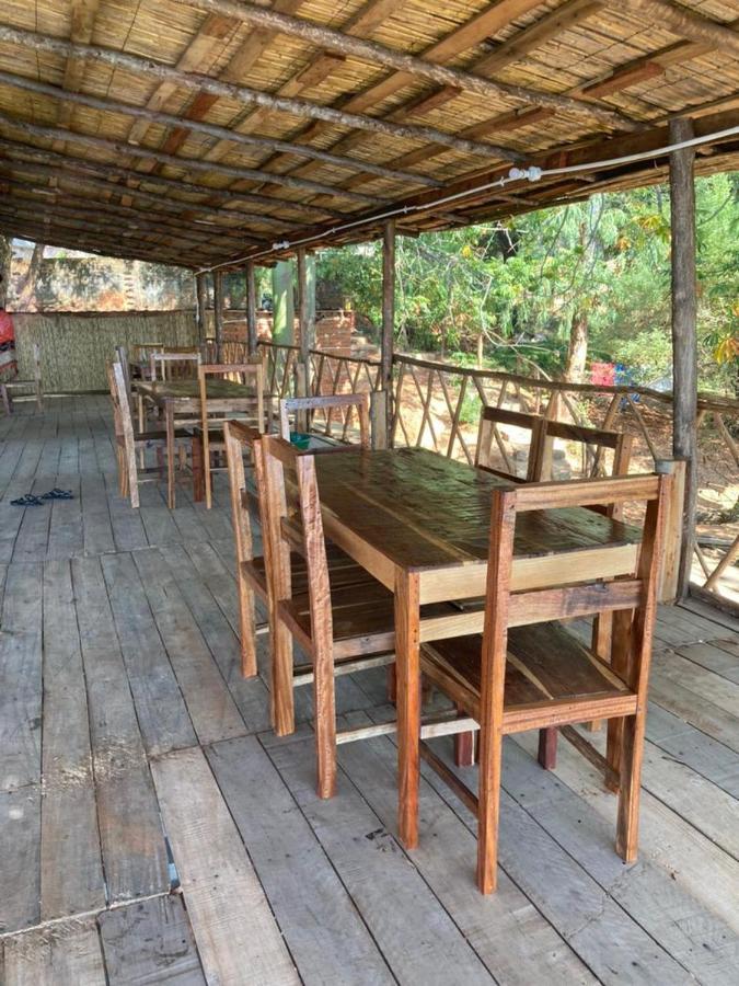 Soul Rebel Lodge & Backpackers Nkhata Bay Exterior foto