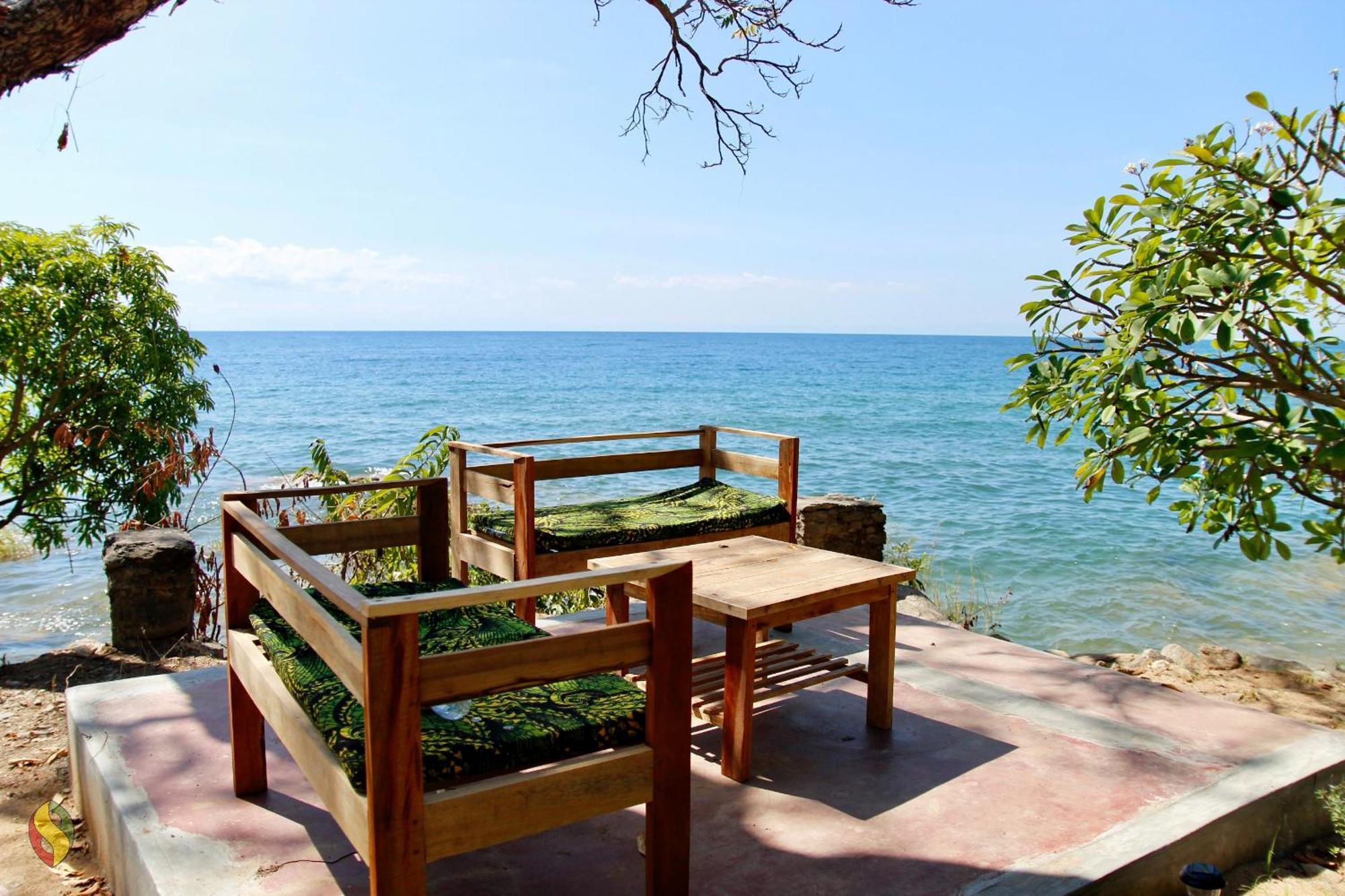 Soul Rebel Lodge & Backpackers Nkhata Bay Exterior foto
