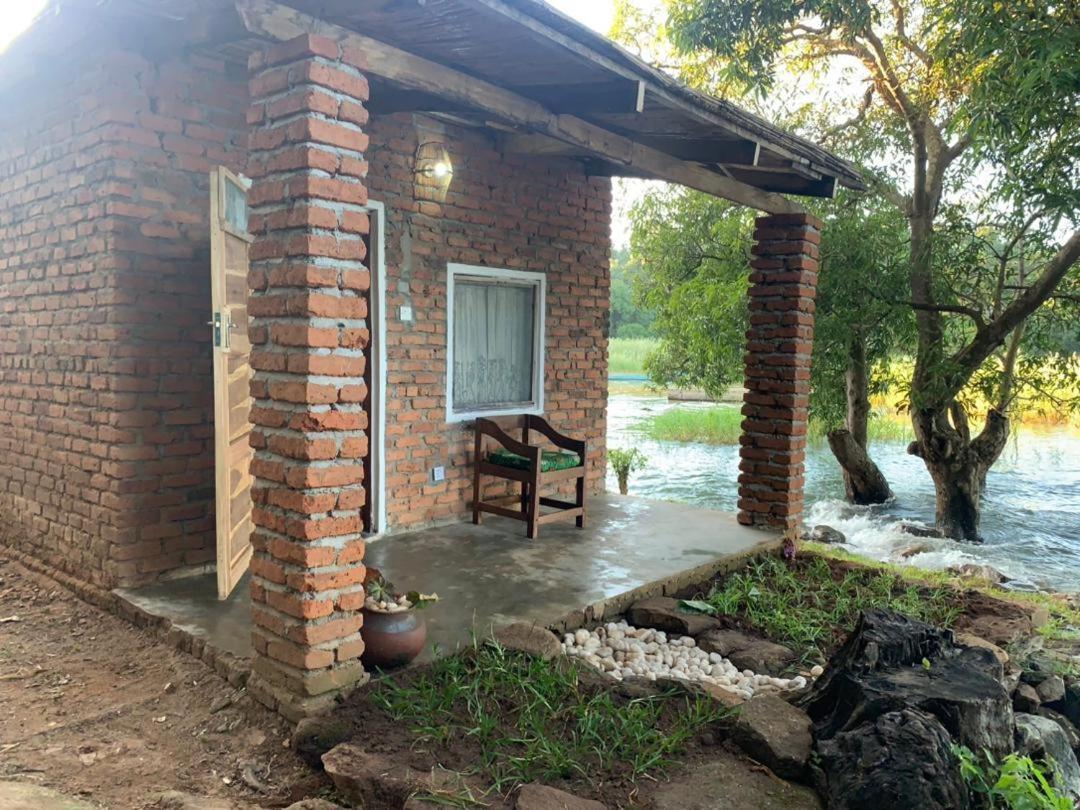 Soul Rebel Lodge & Backpackers Nkhata Bay Exterior foto