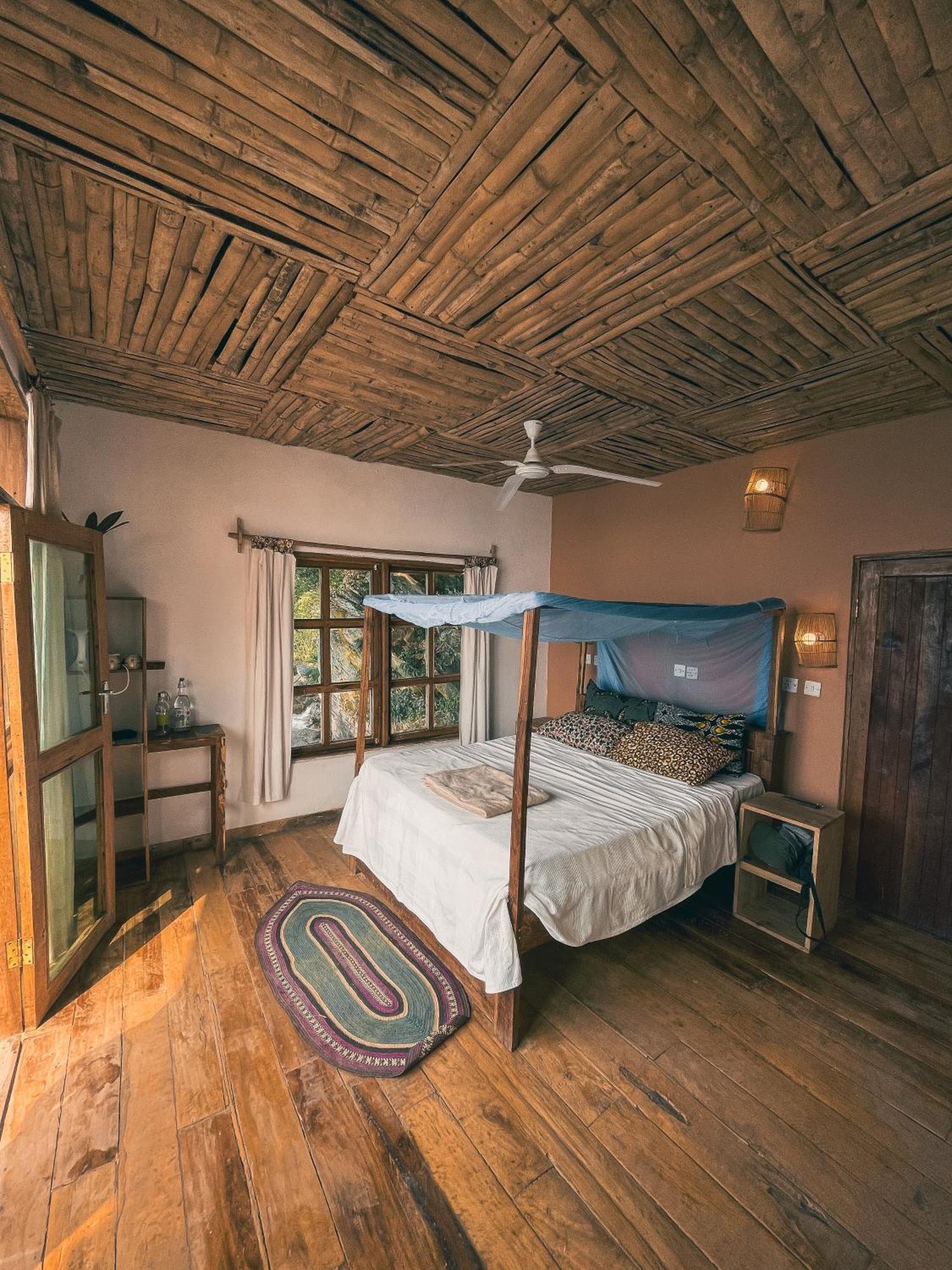 Soul Rebel Lodge & Backpackers Nkhata Bay Exterior foto